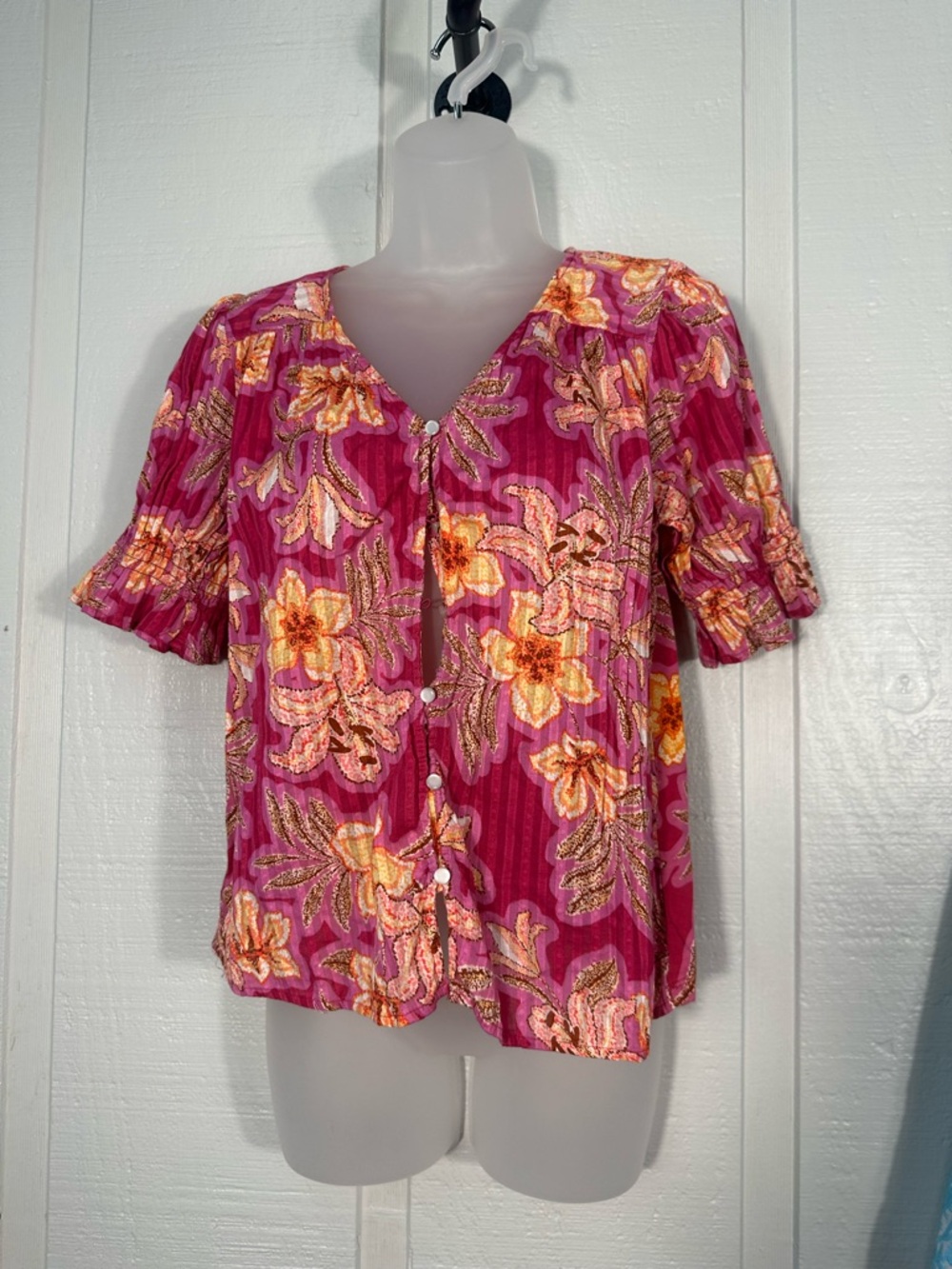 Loft Pink Floral Button Down Blouse Size XS EUC